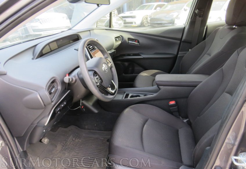 2022 Toyota Prius - Image 26