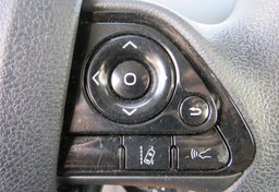 2022 Toyota Prius - Image 38