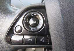 2022 Toyota Prius - Image 36