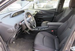 2022 Toyota Prius - Image 26