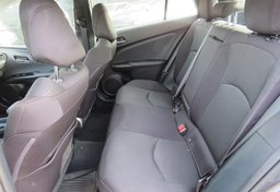 2022 Toyota Prius - Image 28