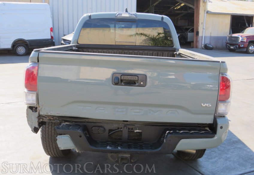 2022 Toyota Tacoma 4WD - Image 12