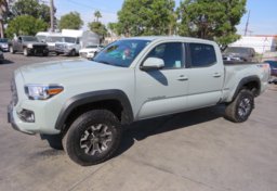 2022 Toyota Tacoma 4WD - Image 2