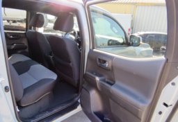 2022 Toyota Tacoma 4WD - Image 28