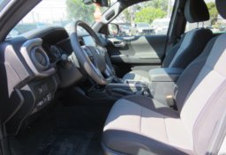 2022 Toyota Tacoma 4WD - Image 29