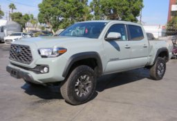 2022 Toyota Tacoma 4WD - Image 4