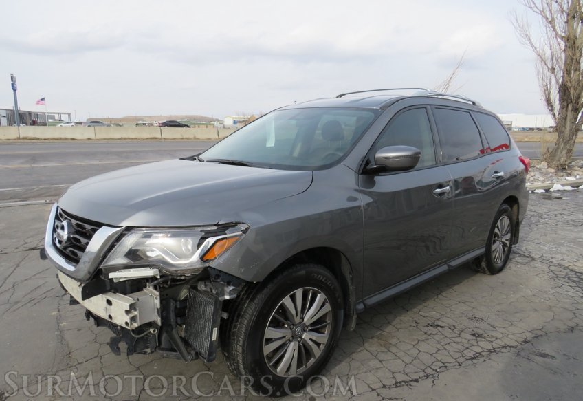 2019 Nissan Pathfinder - Image 2