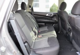 2019 Nissan Pathfinder - Image 31