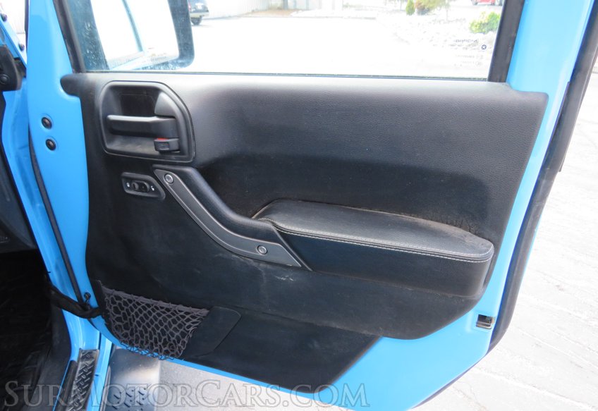 2017 Jeep Wrangler - Image 38