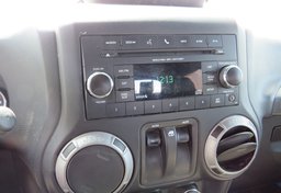 2017 Jeep Wrangler - Image 28