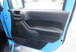 2017 Jeep Wrangler - Image 38