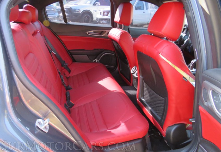 2020 Alfa Romeo Giulia - Image 29