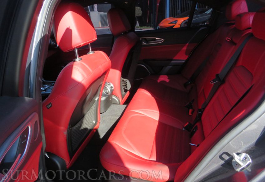 2020 Alfa Romeo Giulia - Image 26