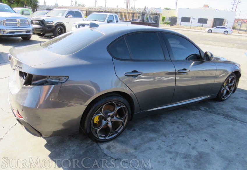 2020 Alfa Romeo Giulia - Image 7