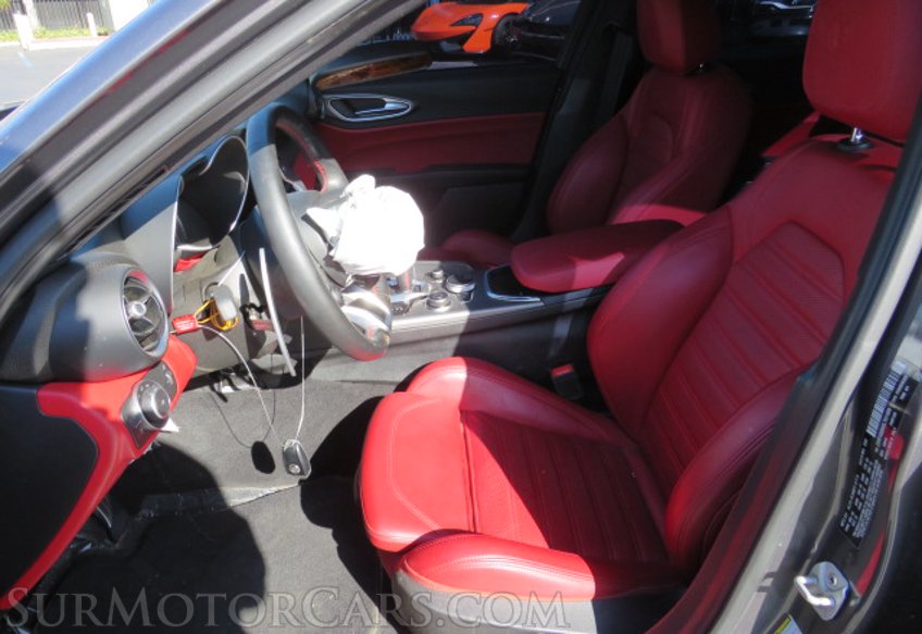 2020 Alfa Romeo Giulia - Image 22