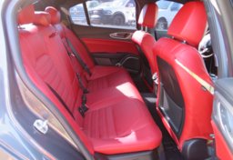 2020 Alfa Romeo Giulia - Image 27