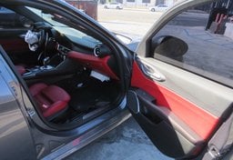 2020 Alfa Romeo Giulia - Image 19