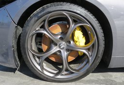 2020 Alfa Romeo Giulia - Image 17