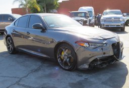 2020 Alfa Romeo Giulia - Image 3