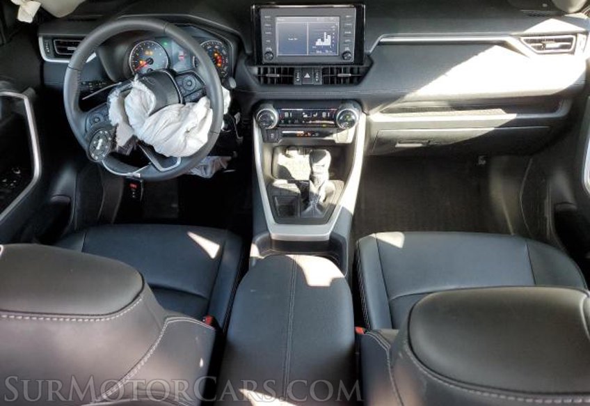 2019 Toyota RAV4 - Image 4