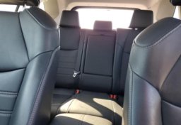 2019 Toyota RAV4 - Image 9