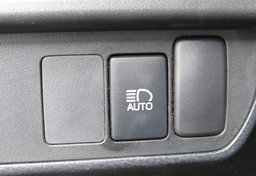 2019 Toyota Tacoma 4WD - Image 42