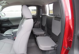 2019 Toyota Tacoma 4WD - Image 30