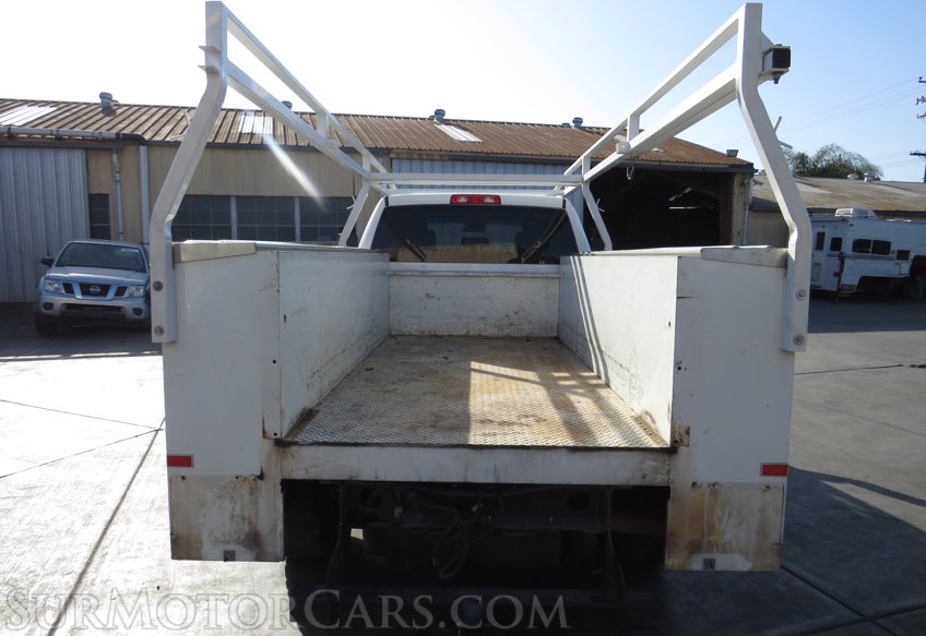 2017 Ram 3500 Chassis Cab - Image 12