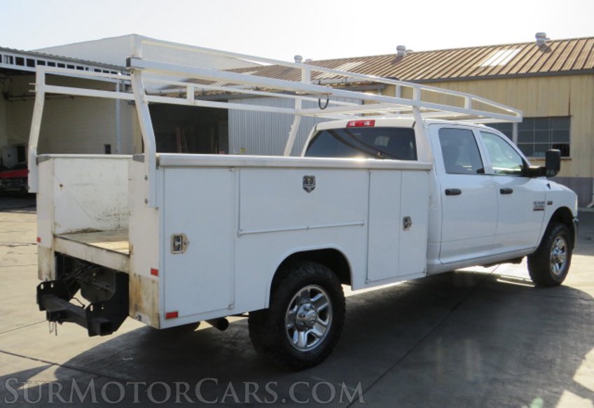 2017 Ram 3500 Chassis Cab - Image 8