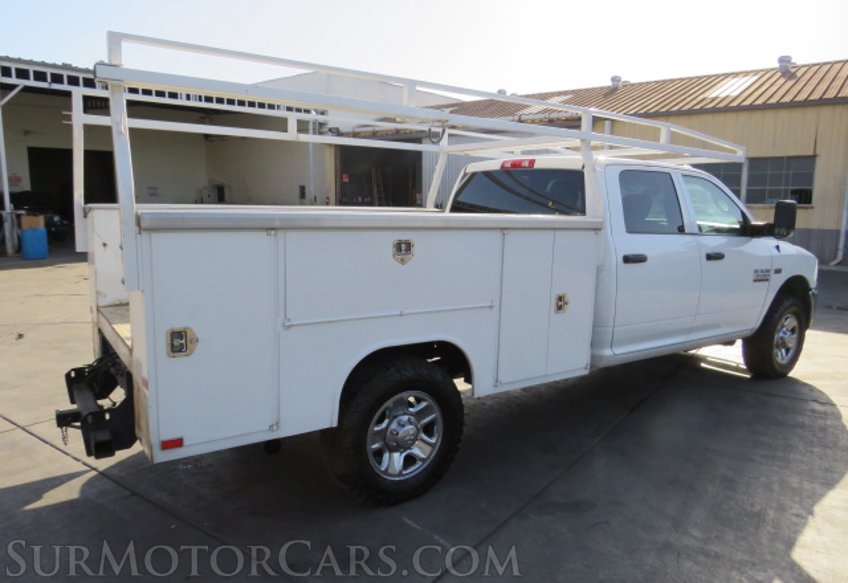 2017 Ram 3500 Chassis Cab - Image 10