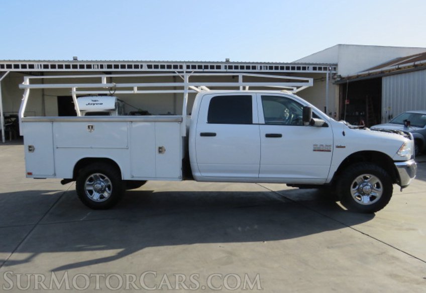 2017 Ram 3500 Chassis Cab - Image 6