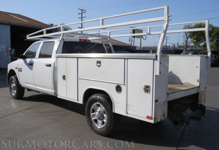 2017 Ram 3500 Chassis Cab - Image 7