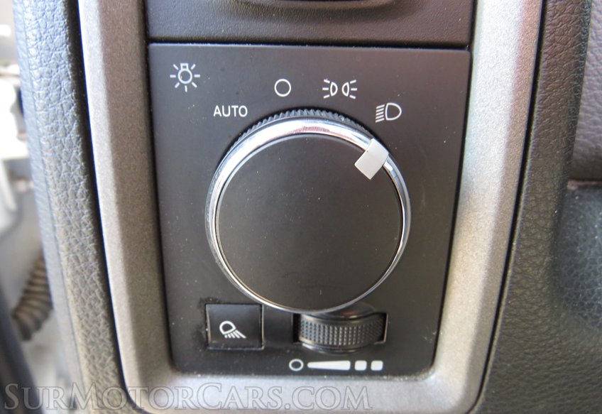 2017 Ram 3500 Chassis Cab - Image 39