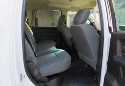 2017 Ram 3500 Chassis Cab - Image 34