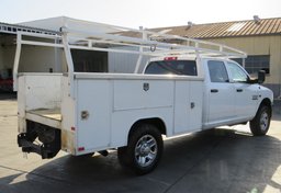 2017 Ram 3500 Chassis Cab - Image 8