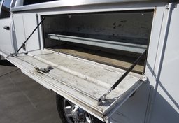 2017 Ram 3500 Chassis Cab - Image 13