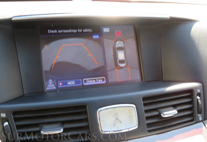 2017 Infiniti Q70 - Image 38