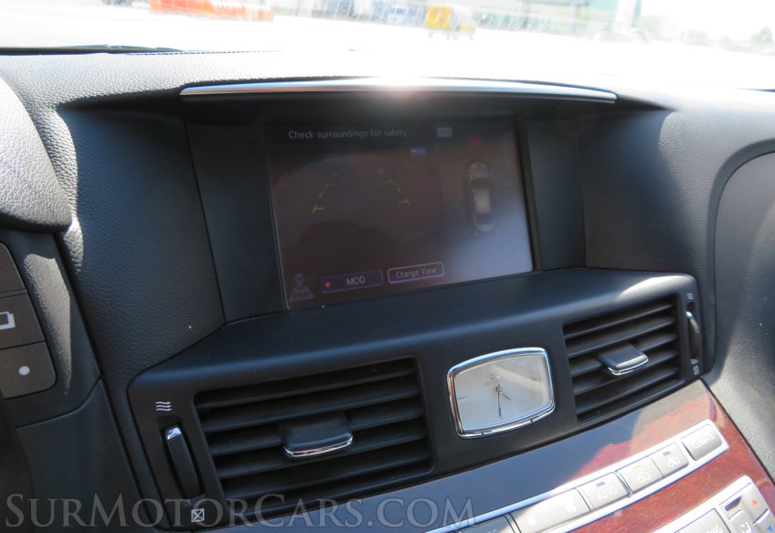 2017 Infiniti Q70 - Image 40