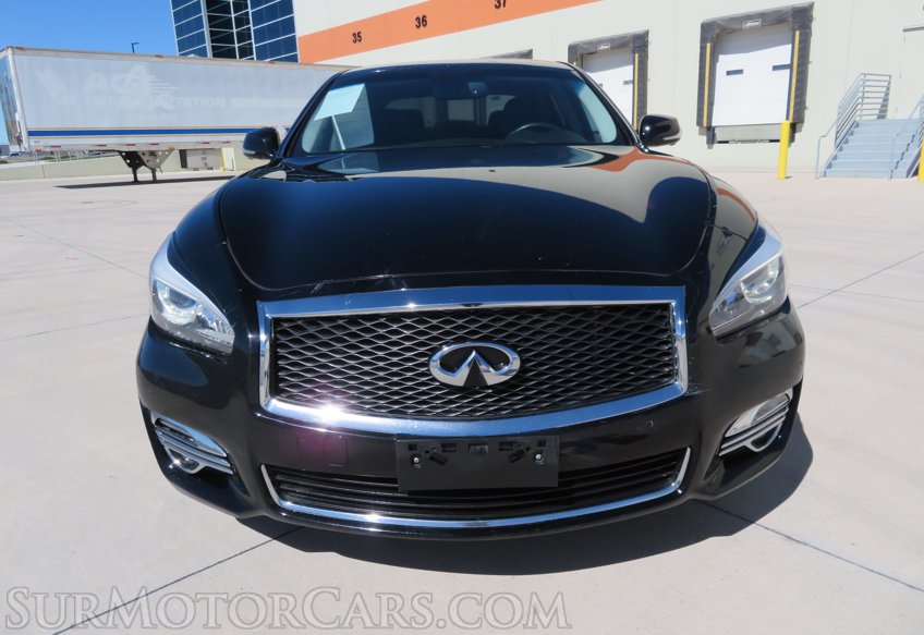 2017 Infiniti Q70 - Image 13