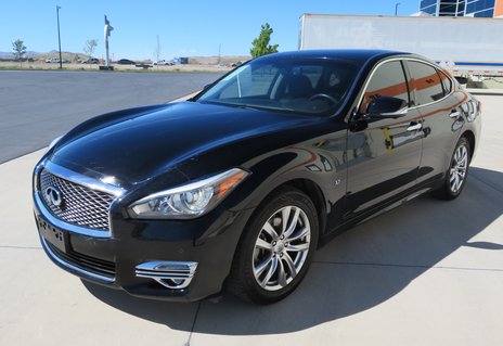 2017 Infiniti Q70