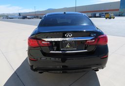 2017 Infiniti Q70 - Image 11
