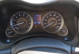 2017 Infiniti Q70 - Image 35