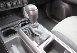 2021 Toyota Tacoma 4WD - Image 38