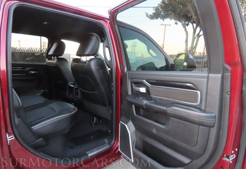 2022 Ram 2500 4x4 Laramie - Image 25