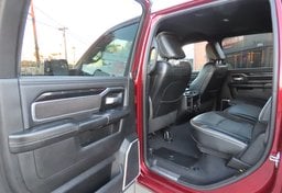 2022 Ram 2500 4x4 Laramie - Image 28