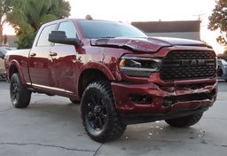 2022 Ram 2500 4x4 Laramie - Image 4