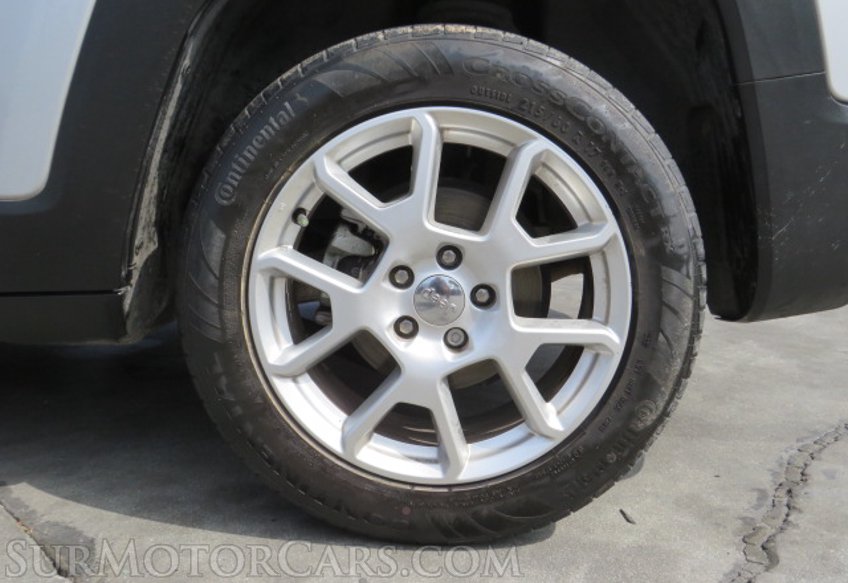 2020 Jeep Renegade - Image 18