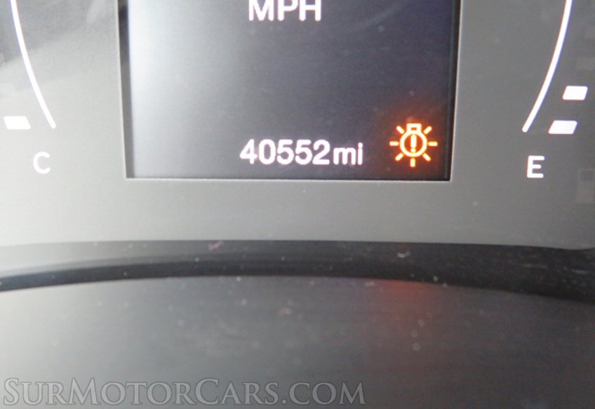 2020 Jeep Renegade - Image 31