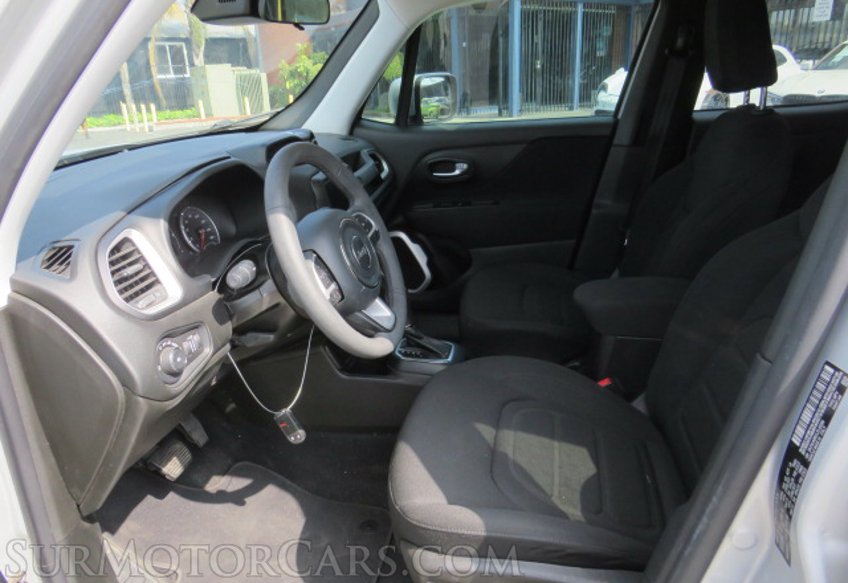 2020 Jeep Renegade - Image 23