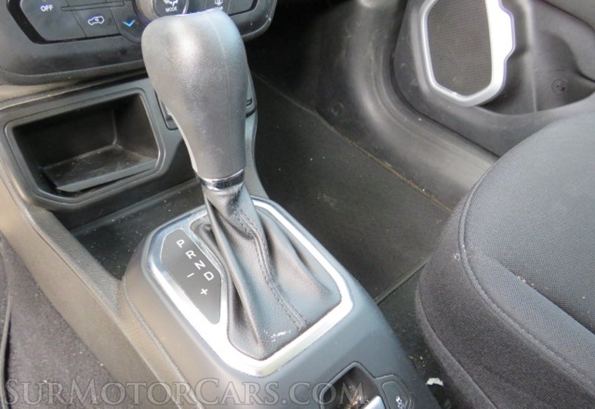 2020 Jeep Renegade - Image 36